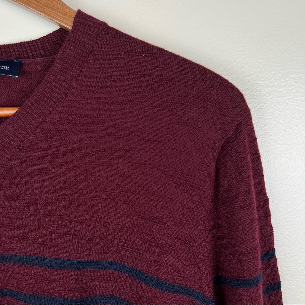 Gap Mens Sweater Wool Size XL/M *see listing*For Size V Neck Red Blue Stripe - Picture 5 of 16